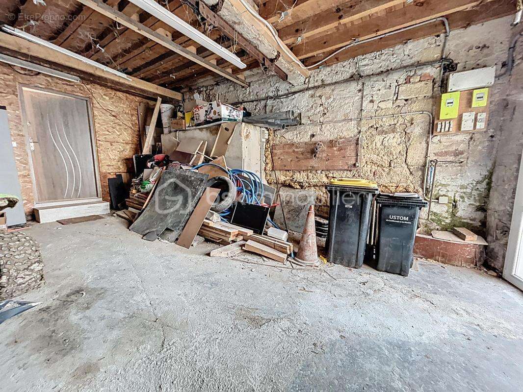 Maison à SAINT-JEAN-DE-BLAIGNAC