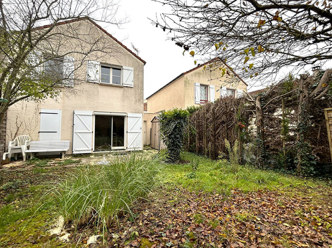 Maison à VERT-SAINT-DENIS