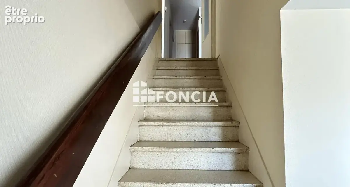 A vendre une maison sur deux niveaux - photo 9