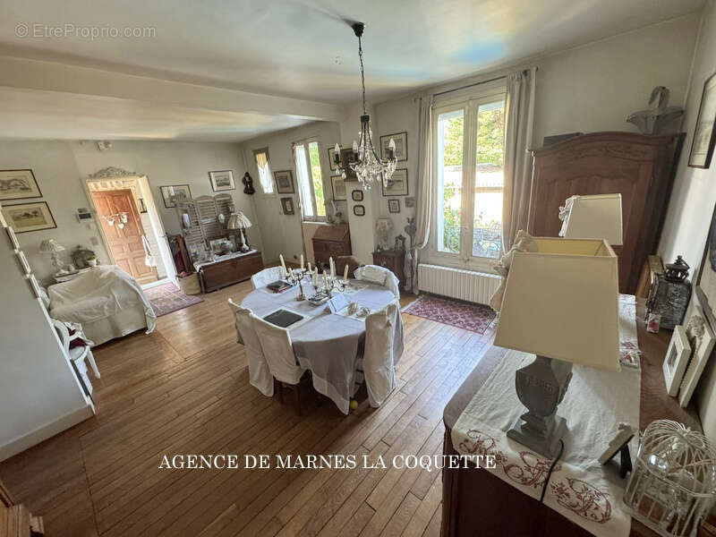 Maison à VAUCRESSON