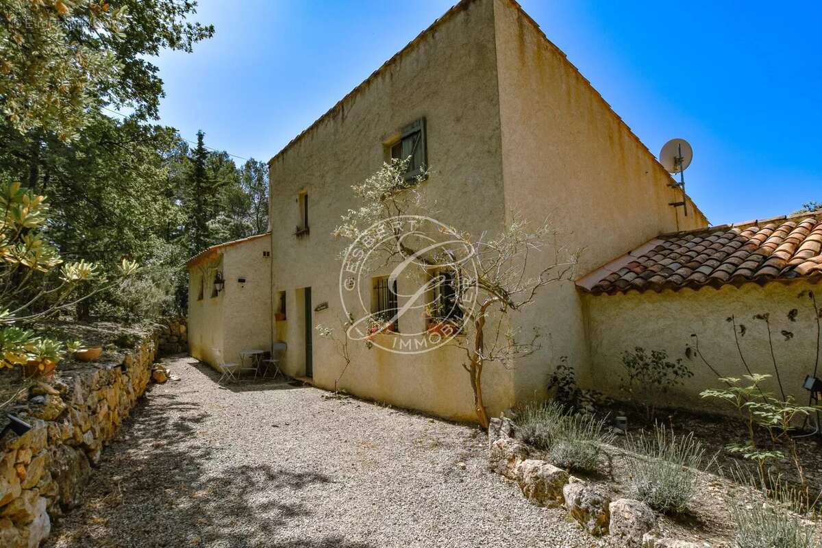 Maison à TOURTOUR
