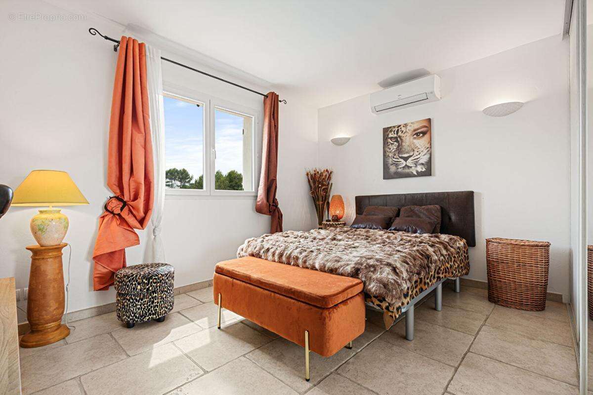 Maison à MOUANS-SARTOUX