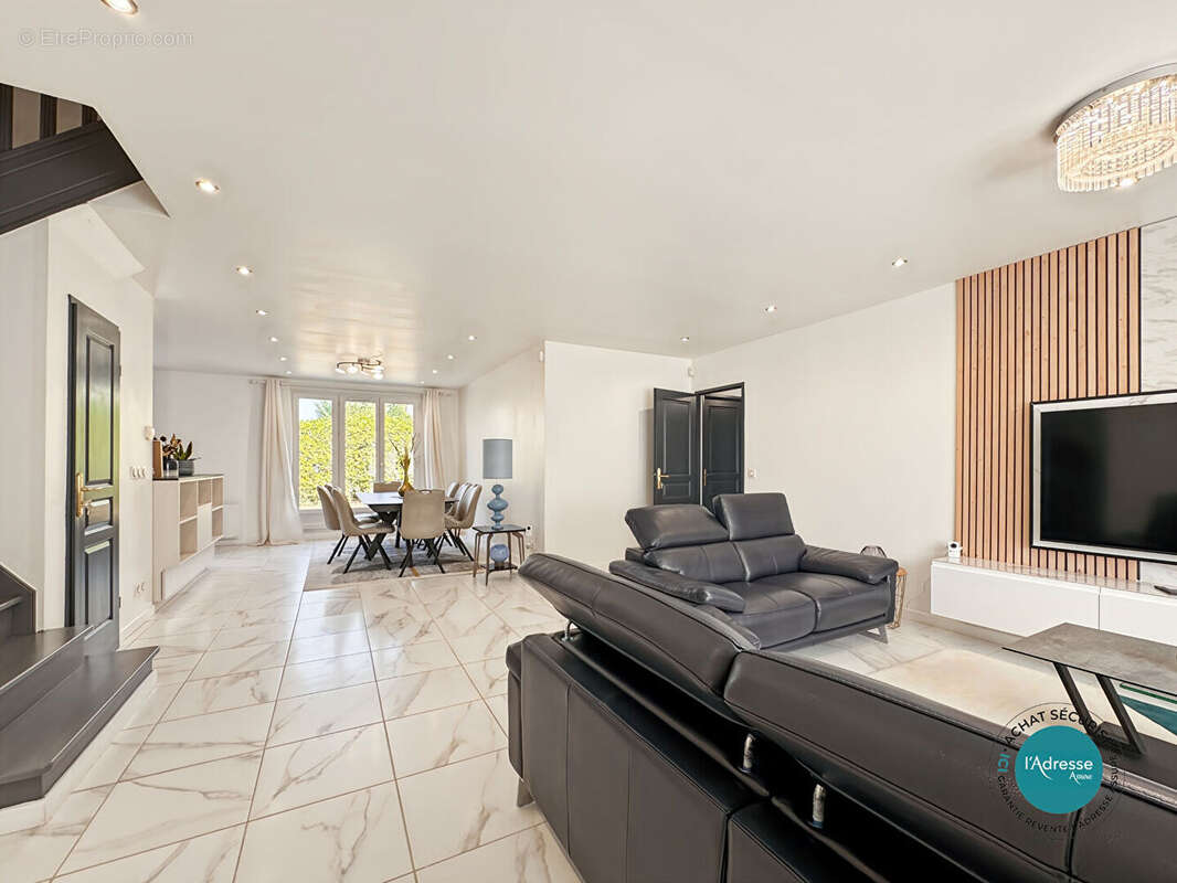 Maison Familiale de plain-pied avec combles aménagés 6 pièces Ormoy - photo 2