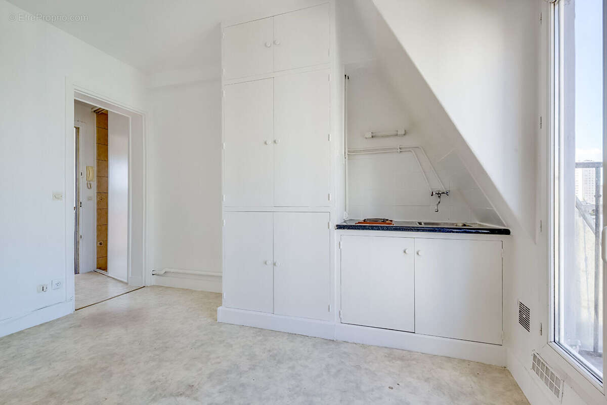 Appartement à PARIS-14E