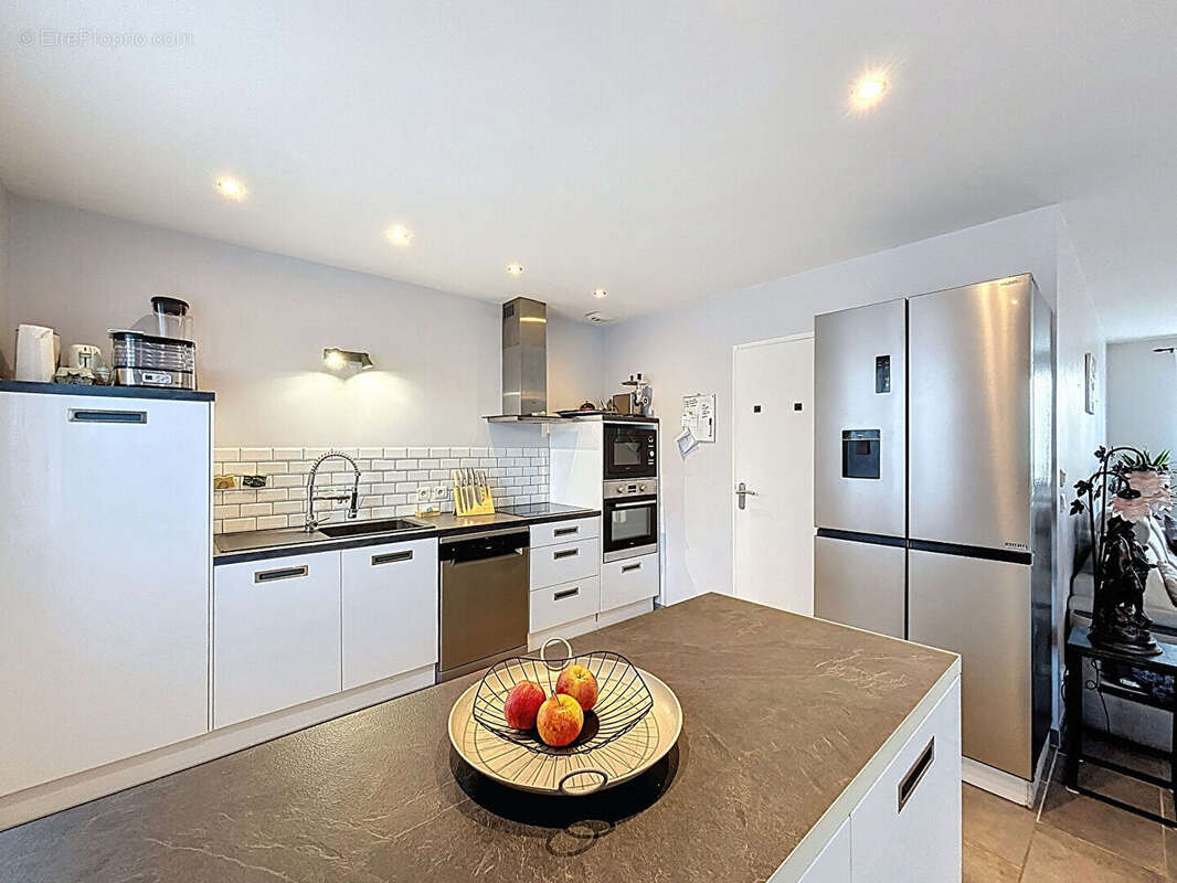 Maison à SAINT-SAMSON-DE-LA-ROQUE