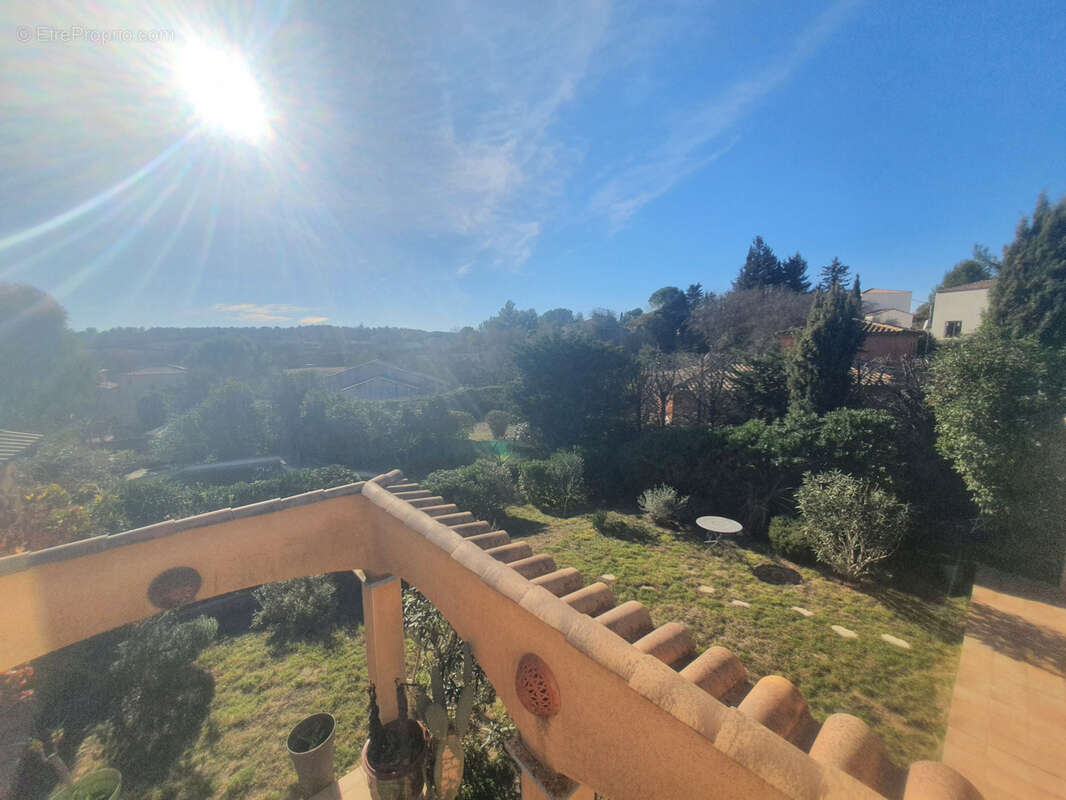 Maison à COMBAILLAUX