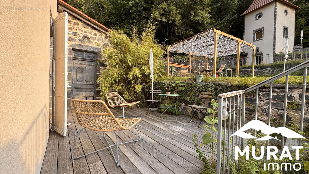 Maison à PONTGIBAUD