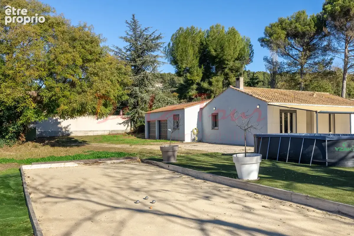 Secteur 12ème Maison individuelle de plain-pied T4 avec dépendances sur un terrain de 1 360 m2 - photo 3