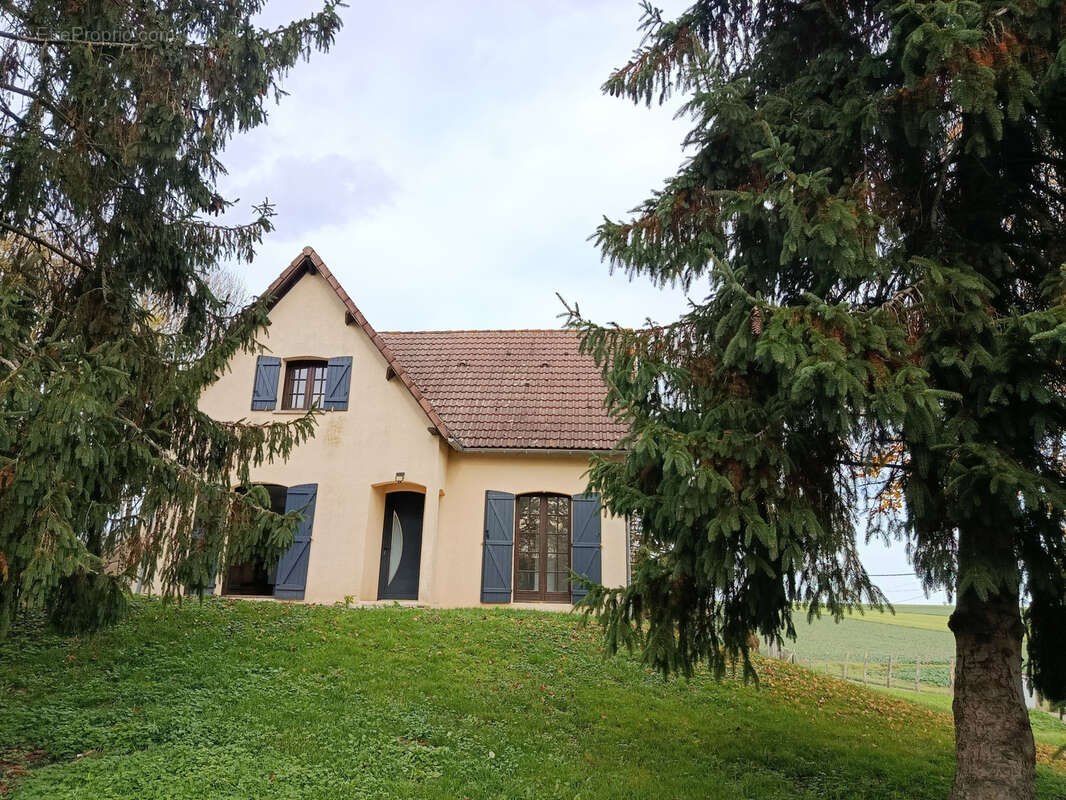 Maison à CHAMBEUGLE