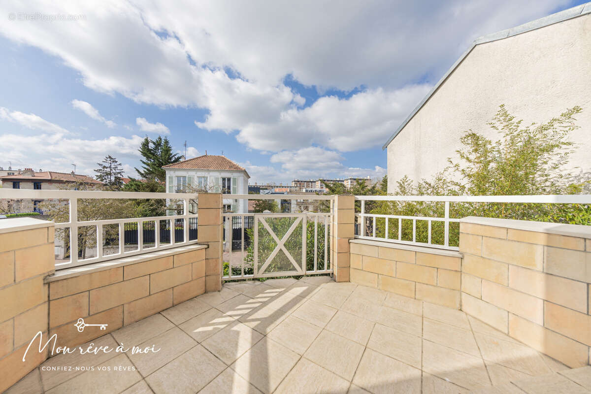 Appartement à NANTERRE