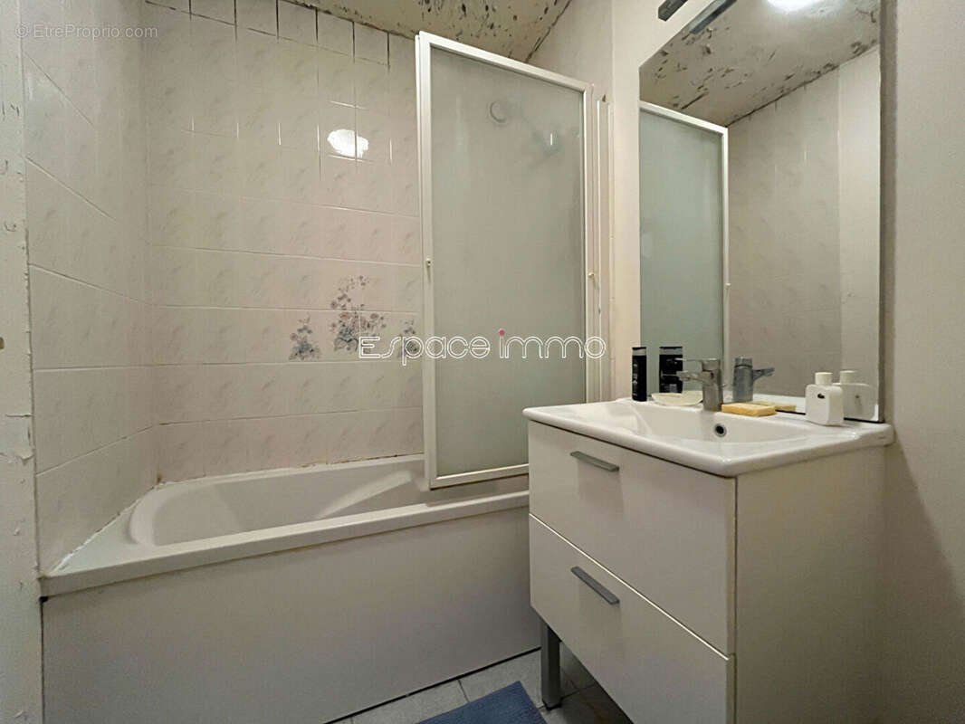 Appartement à MONT-SAINT-AIGNAN