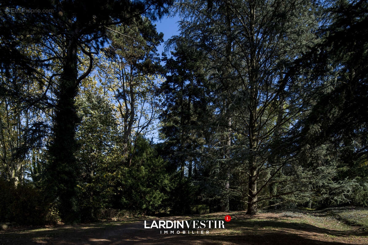 Maison à SAINT-GENIS-LAVAL