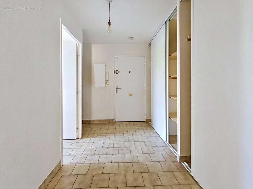 Appartement à FREJUS