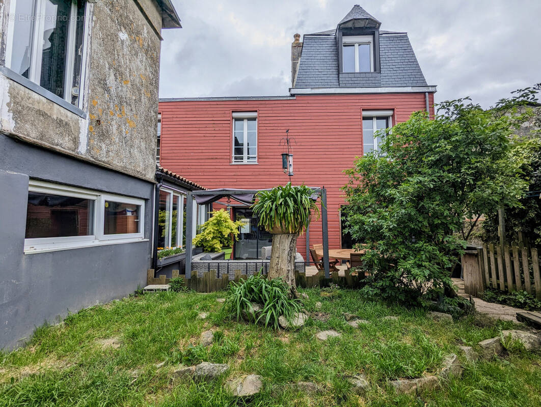 Maison à BAZOGES-EN-PAILLERS