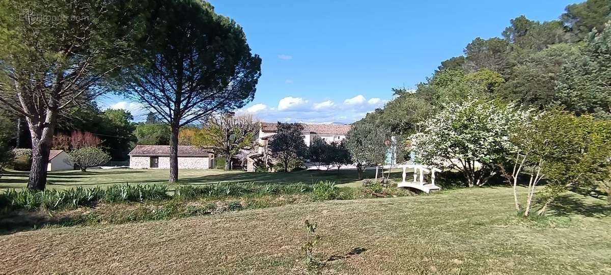 Maison à VAISON-LA-ROMAINE