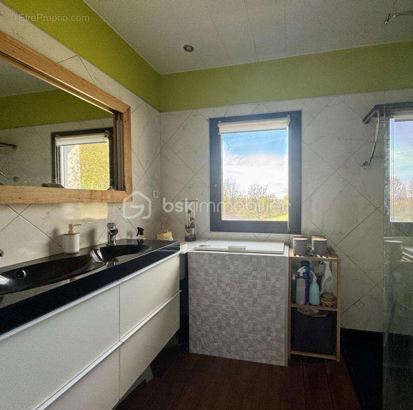 Maison à BELLESERRE