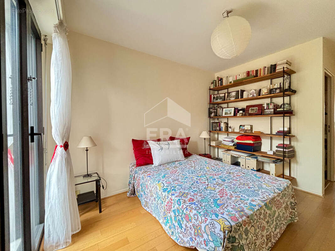 Appartement à LEVALLOIS-PERRET