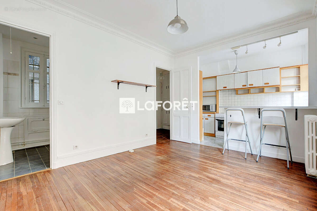 Appartement à PARIS-12E