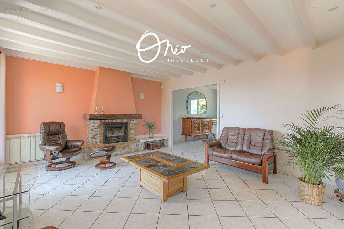 Maison individuelle avec sous-sol complet et jardin de 1267m2 - photo 6