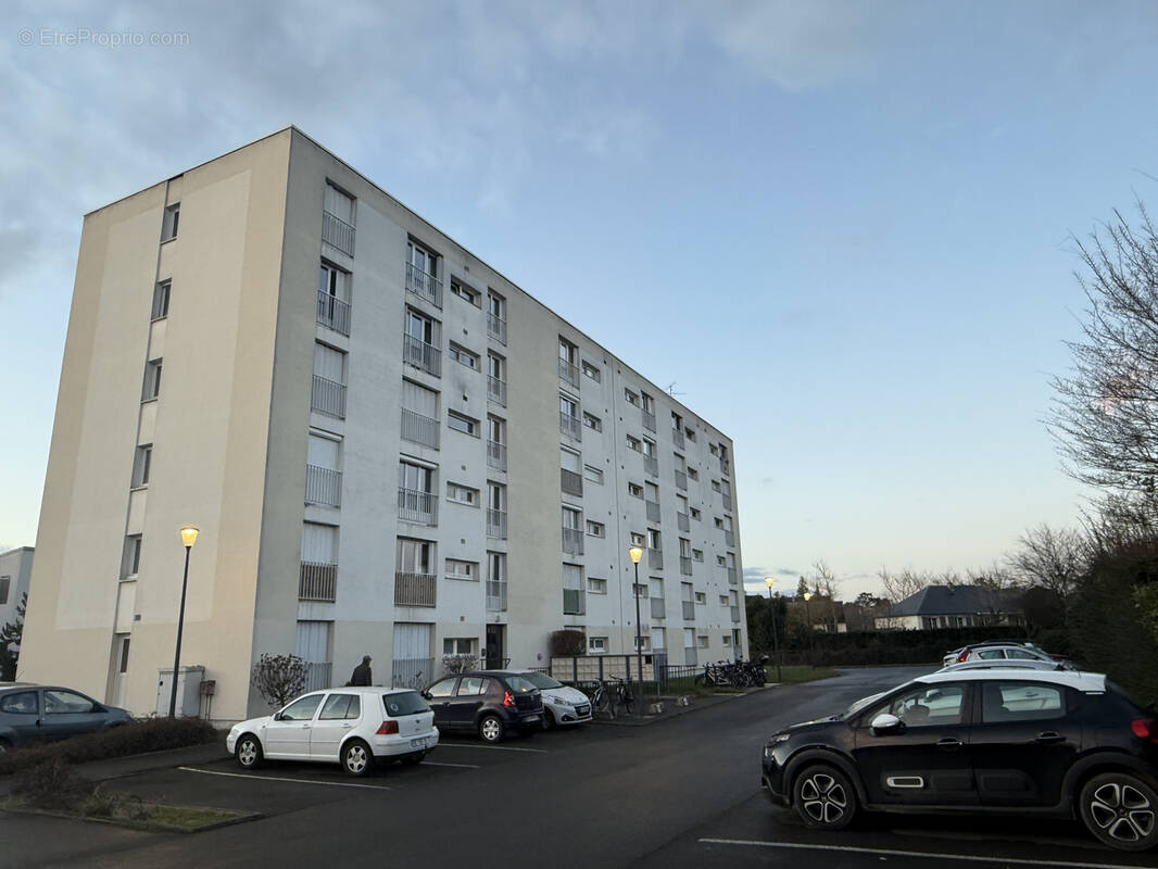 Appartement à SAINT-JEAN-DE-BRAYE