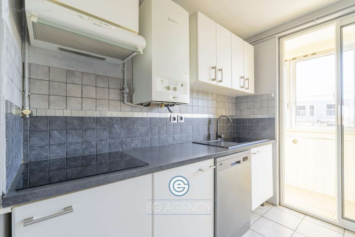 Appartement à MARSEILLE-8E