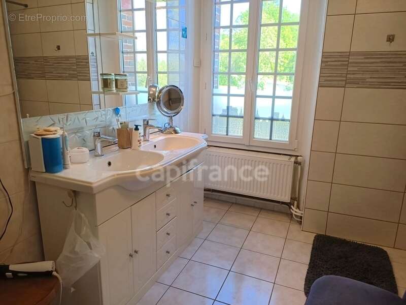 Maison à VILLECHETIVE