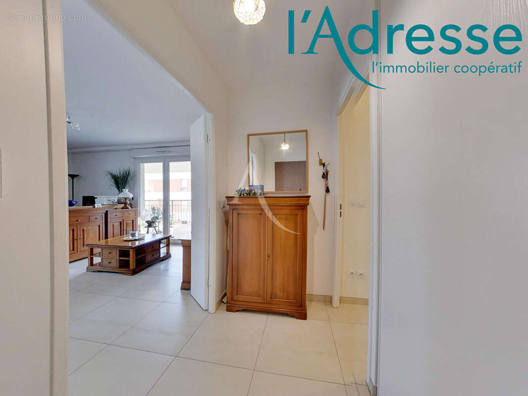 Appartement à EMERAINVILLE