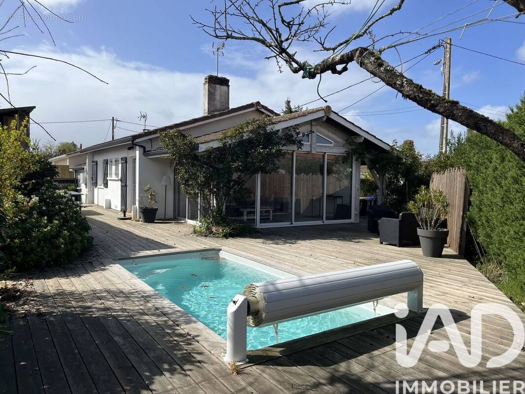 Photo 1 - Maison à ARES