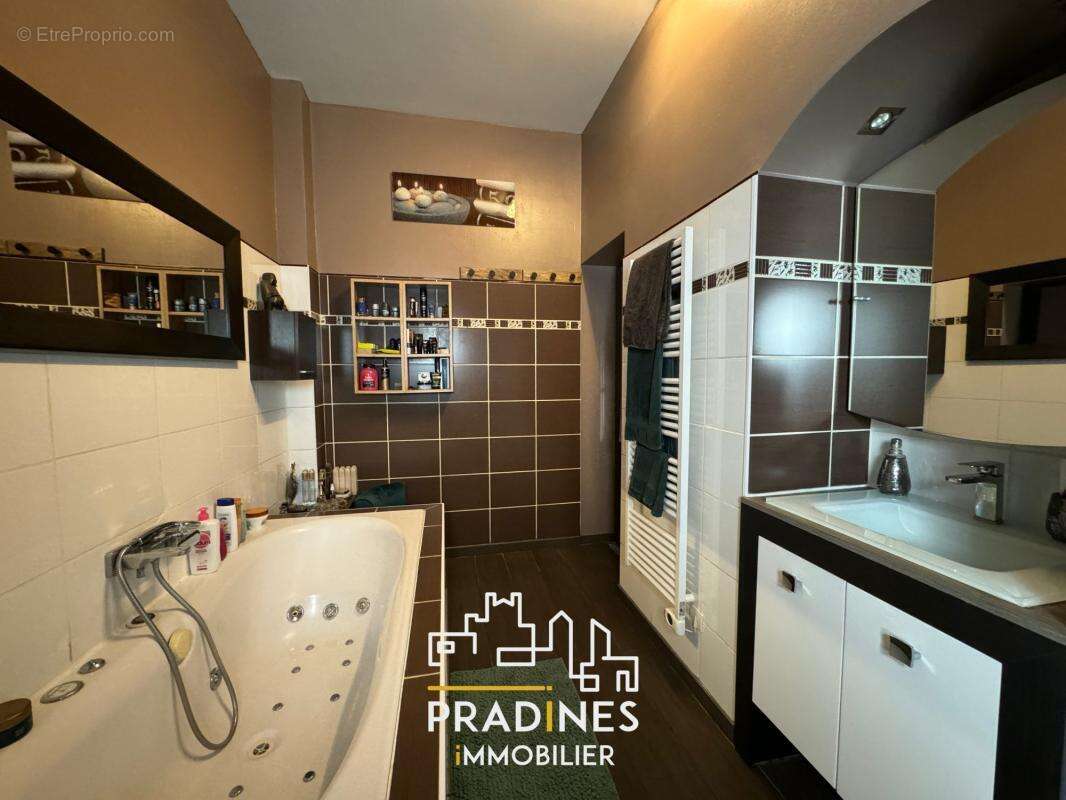 Appartement à VERNAISON