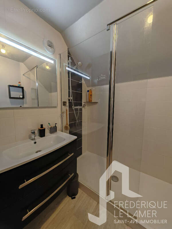 Appartement à SAINT-AVE