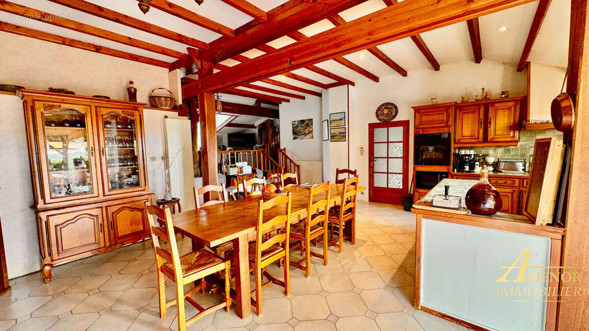 Maison à BIRAS