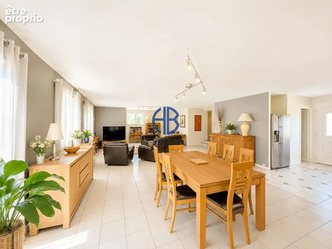 Maison de caractère 210 m² avec piscine intérieure ? Coup de coeur assuré ! - photo 3