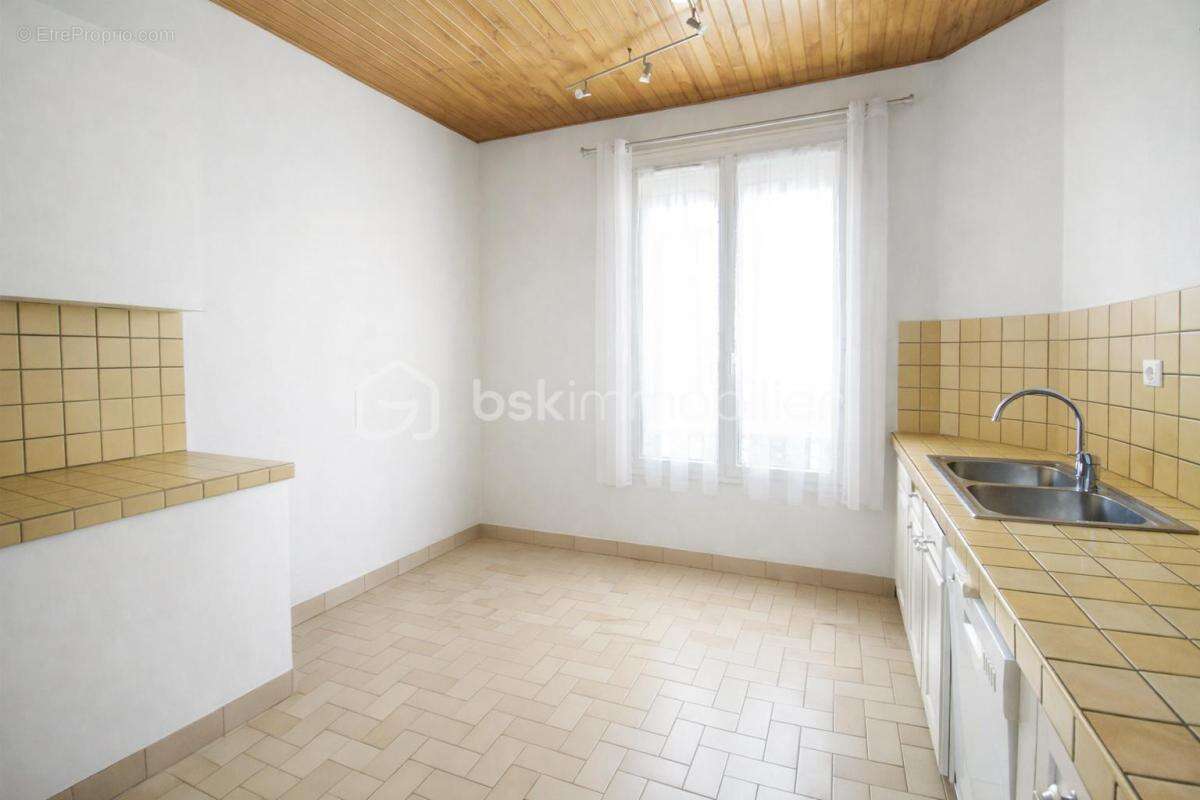 Paris 14ème Alésia dans un immeuble de standing - superbe 5 pièces avec balcons, chambre de service et 2 caves - photo 11