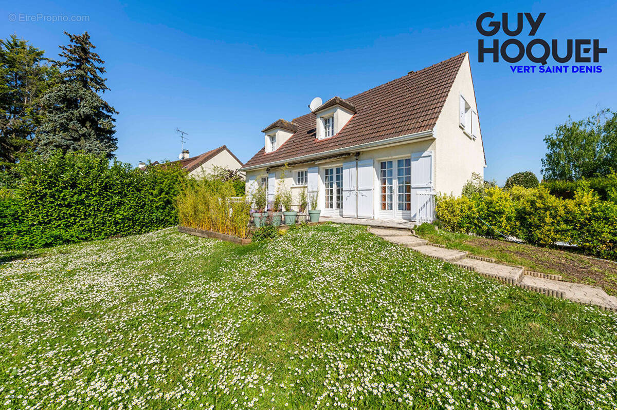 Maison à VERT-SAINT-DENIS