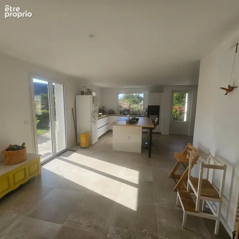 Maison au calme sur 3300 m2 de terrain arboré - photo 8