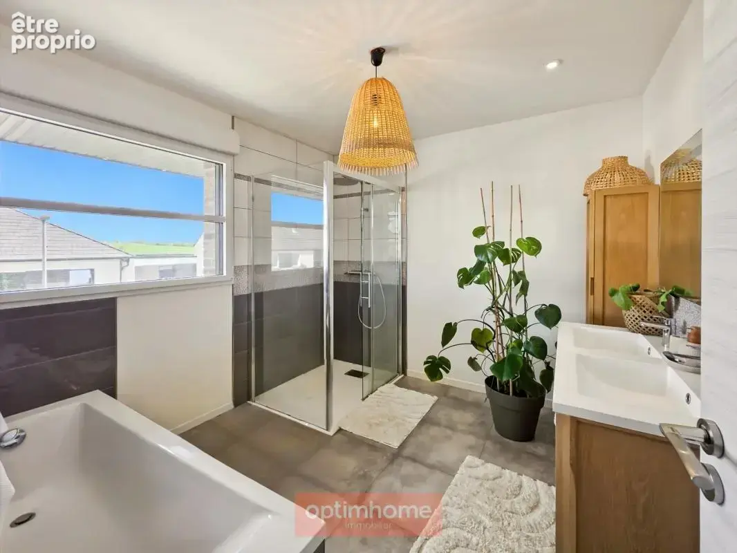 Maison contemporaine - piscine chauffée - 145 m² - expo sud - photo 6