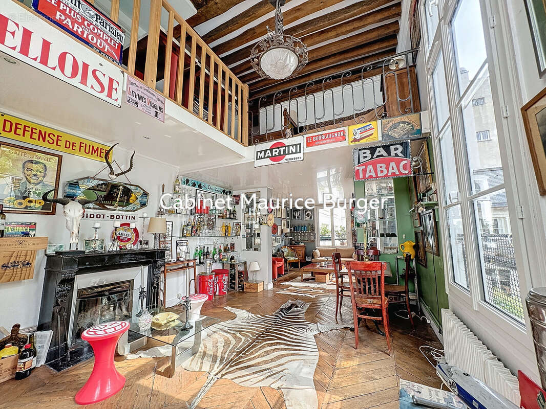 Appartement à PARIS-8E