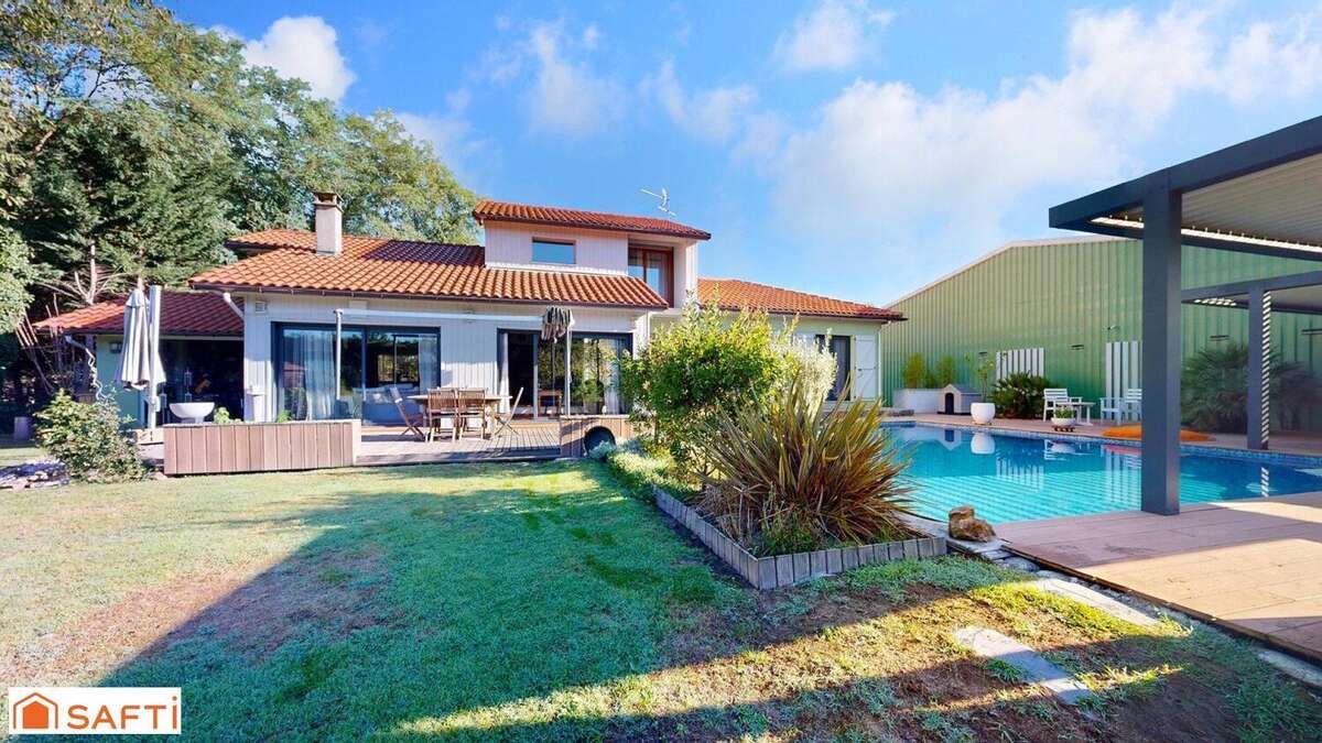Maison 190 m² à Labarthe-Inard  - photo 3