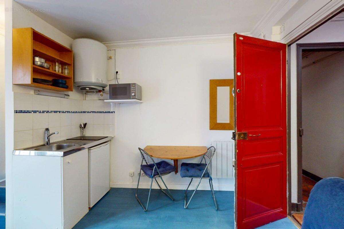 Appartement à PARIS-10E