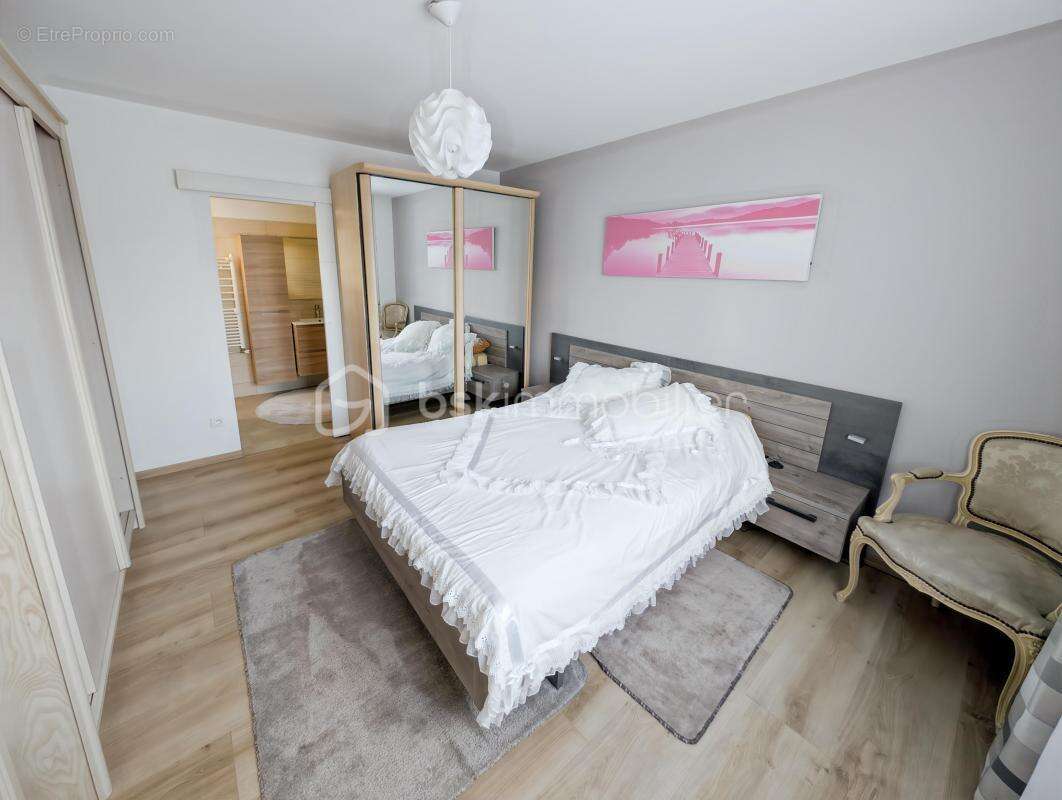 Maison à NEUILLY-SUR-MARNE