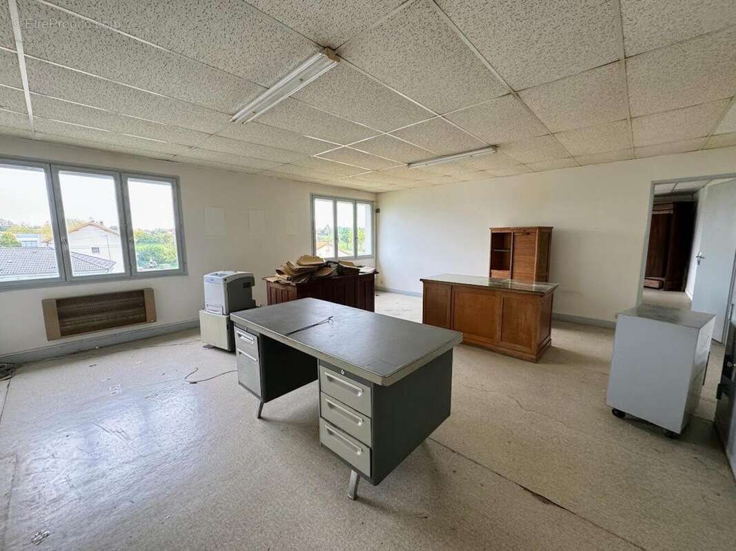 Photo 6 - Commerce à ETAIN