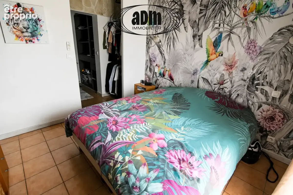 maison avec piscine, zone non-inondable - photo 10