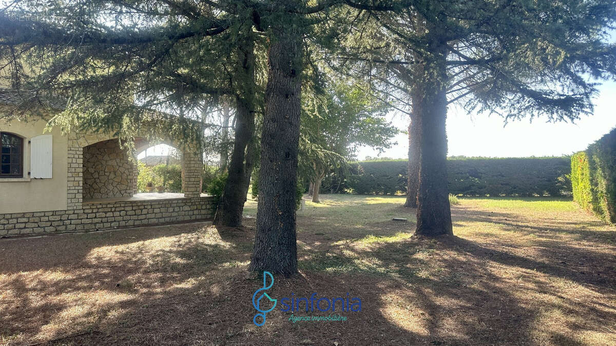 Maison à SAINT-LAURENT-LA-VERNEDE