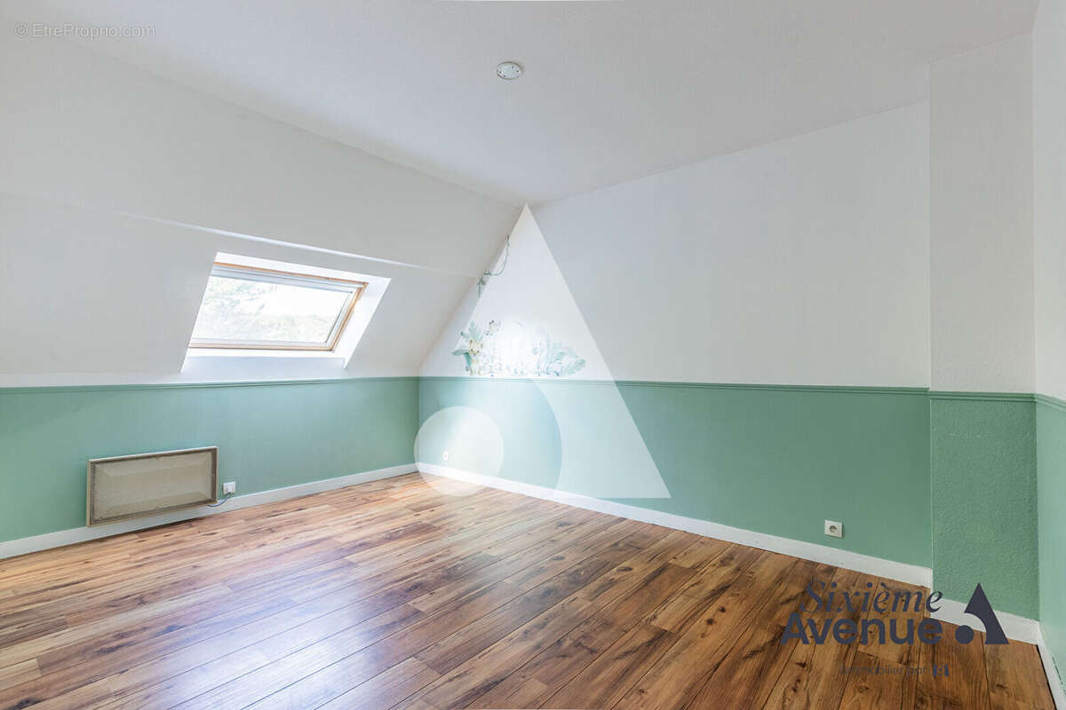 Maison à SAINT-GERMAIN-LES-ARPAJON