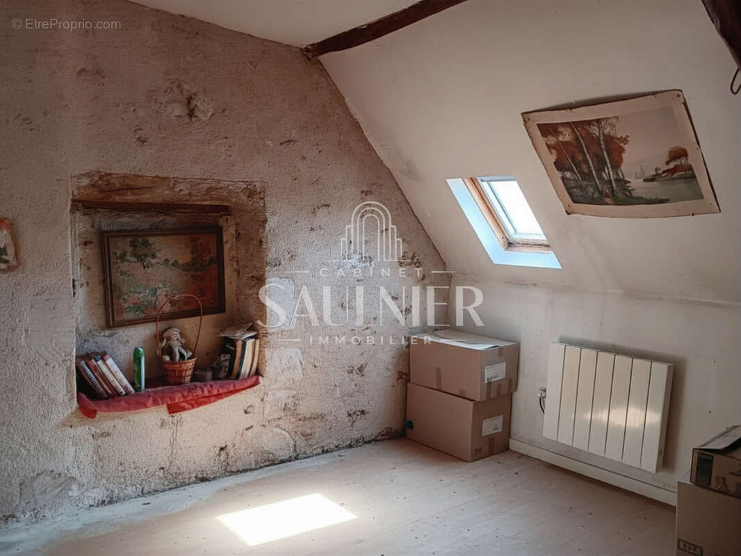 À Monthou sur Cher, Maison ancienne à rafraîchir. - photo 10