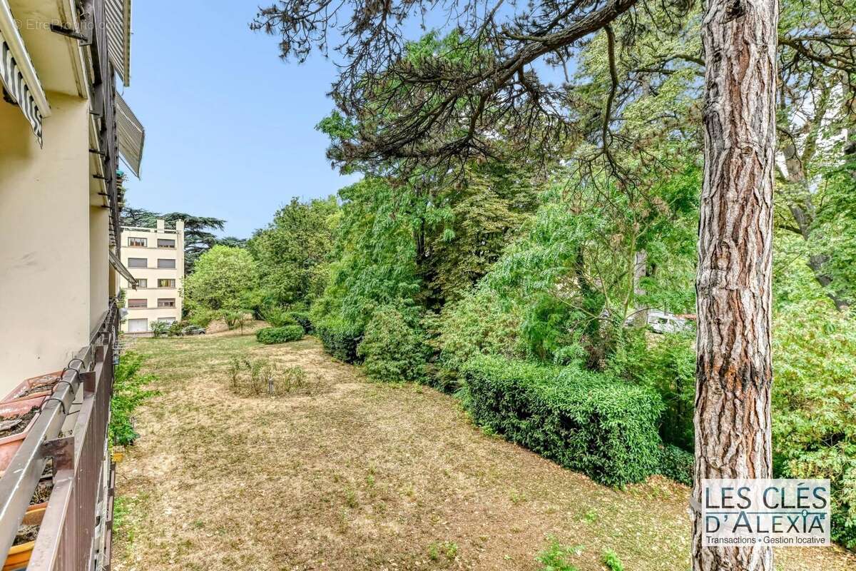 T3 traversant Est/Ouest 78,29 m² /balcon / Garage - photo 15