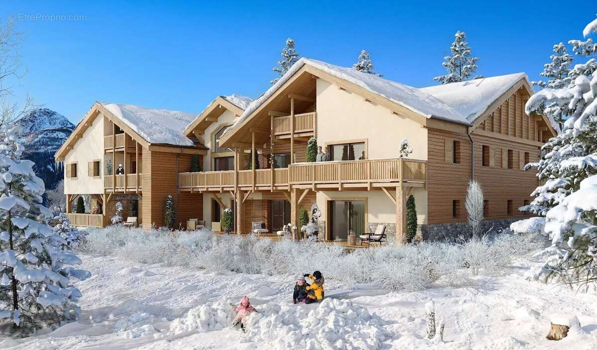 Appartement à LA SALLE-LES-ALPES