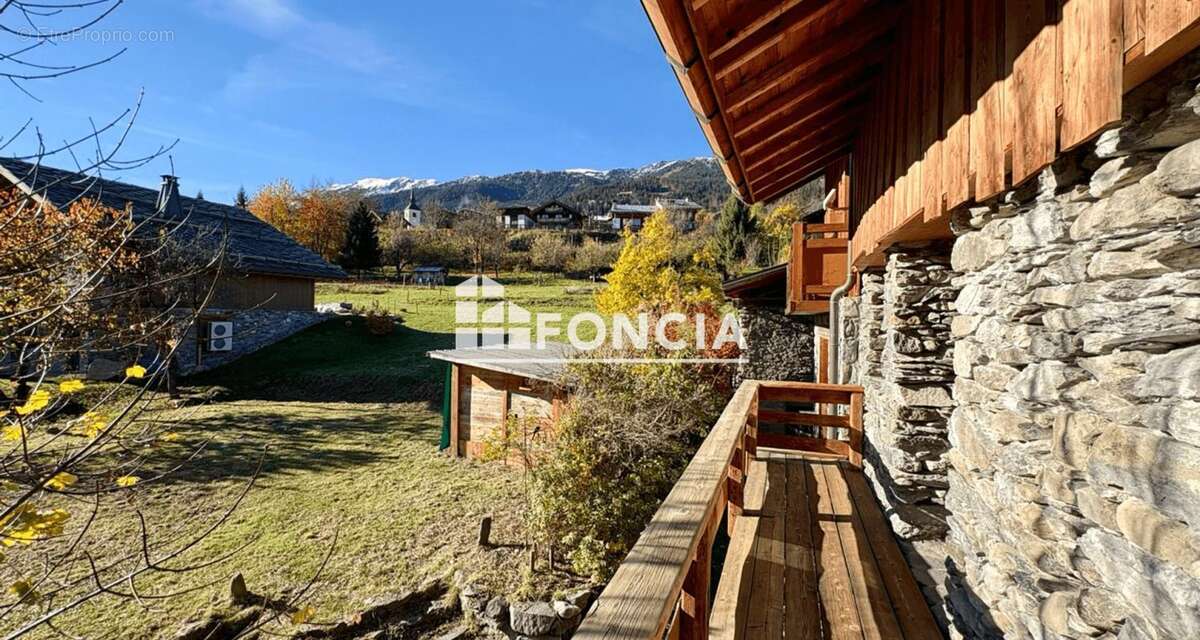 Maison à LES ALLUES