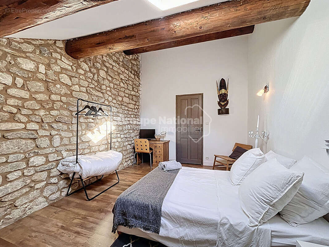 Maison à LA BAUME-DE-TRANSIT