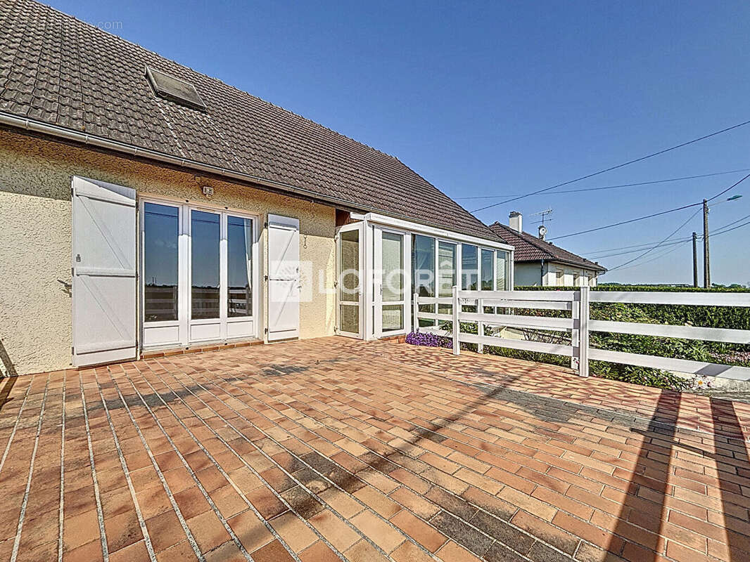 Maison à LUXEMONT-ET-VILLOTTE